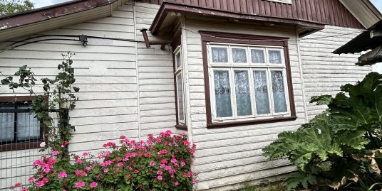 Se vende hermosa y amplia Casa , excelente ubicación.