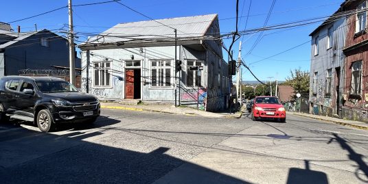 Vendo casa amplia en pleno centro de Valdivia